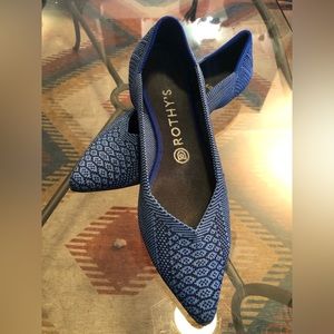Rothy’s The Point Pattern Lapis Python Blue Size 8.5